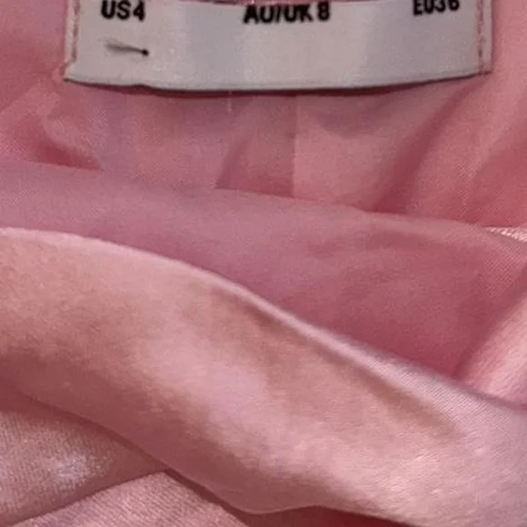 Elegant Pink Satin Gown - Picture 2 of 5